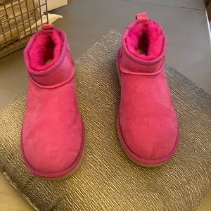 Women’s Pink Ugg’s size 7